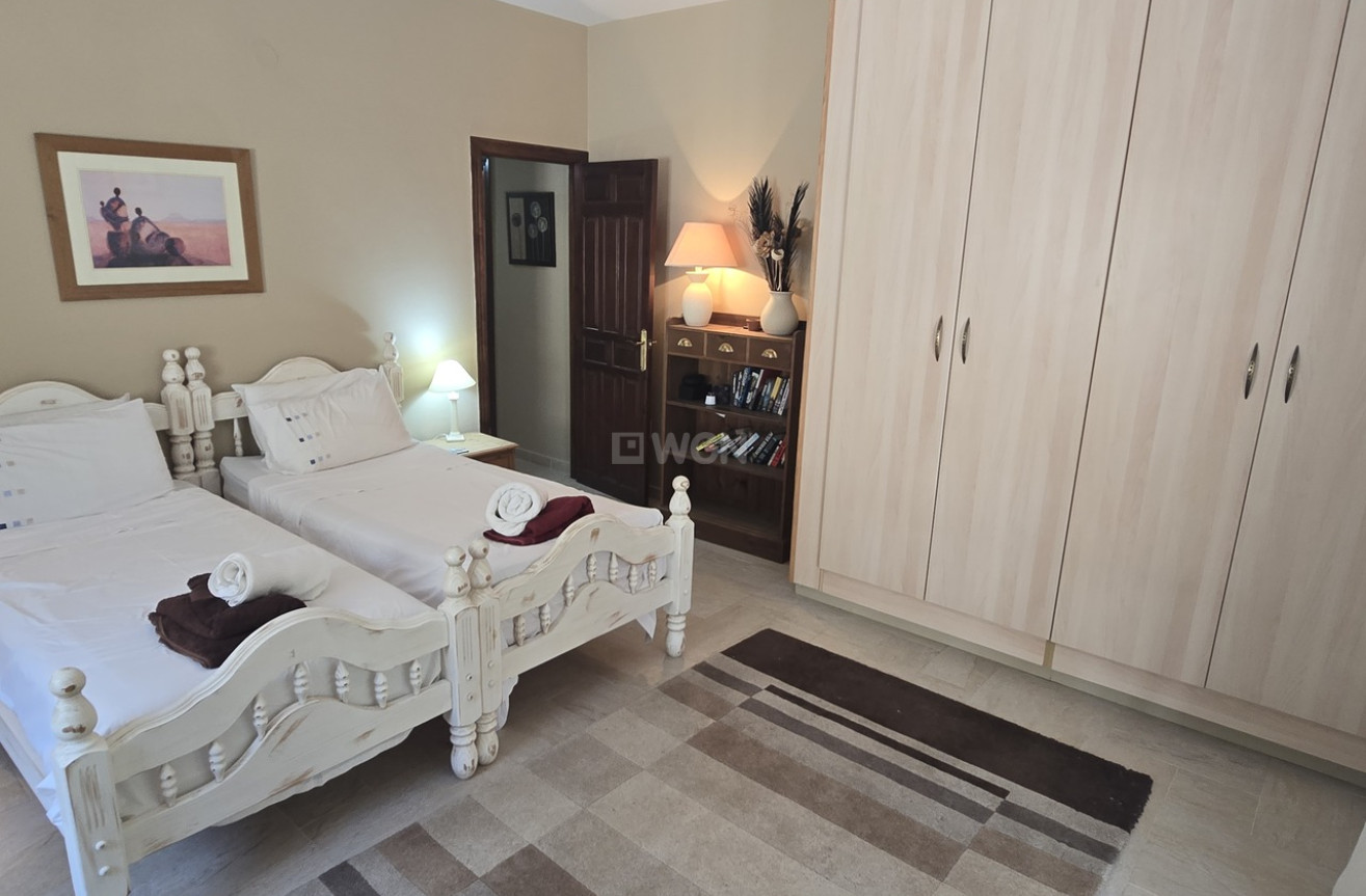 Odsprzedaż - Villa - Alcaucín - Inland