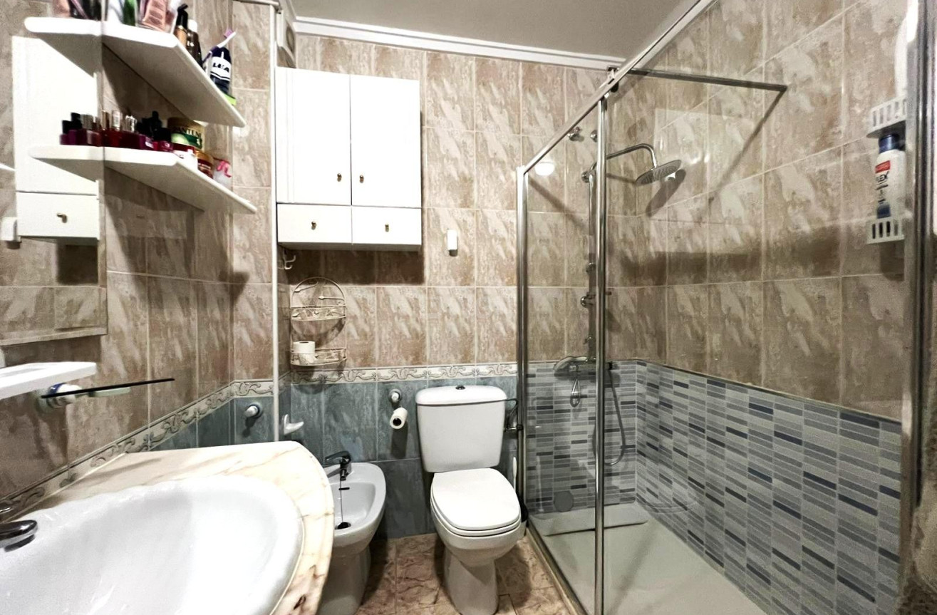 Resale - Apartment / flat - Guardamar del Segura - Pueblo