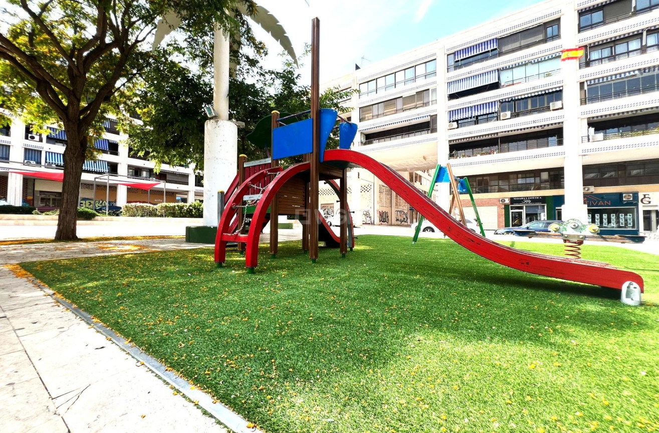 Resale - Apartment / flat - Guardamar del Segura - Pueblo