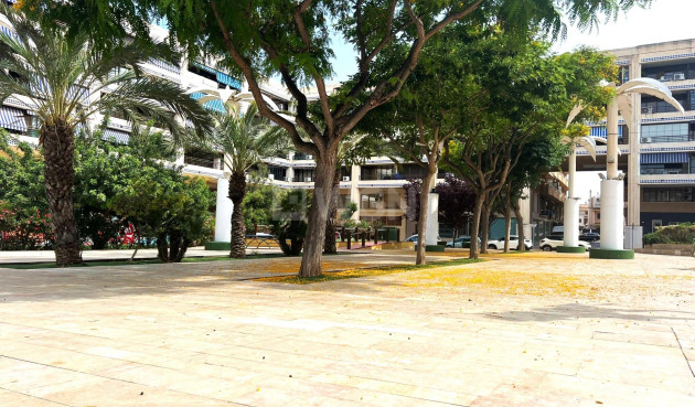 Resale - Apartment / flat - Guardamar del Segura - Pueblo