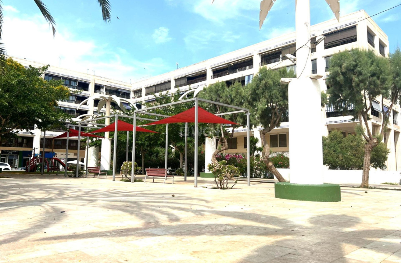 Resale - Apartment / flat - Guardamar del Segura - Pueblo