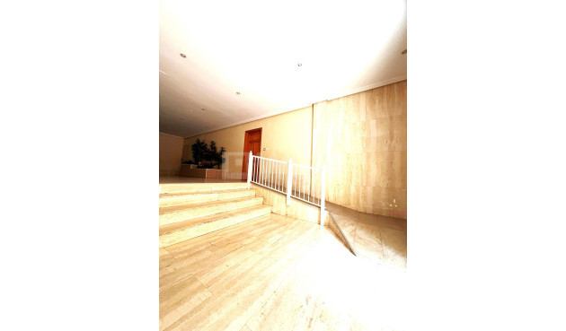 Resale - Apartment / flat - Guardamar del Segura - Pueblo