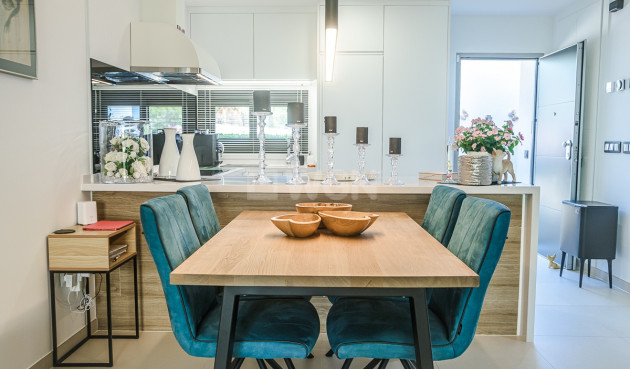 Resale - Apartment / flat - Pilar de la Horadada - Costa Blanca