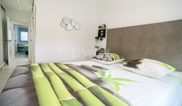 Resale - Apartment / flat - Pilar de la Horadada - Costa Blanca