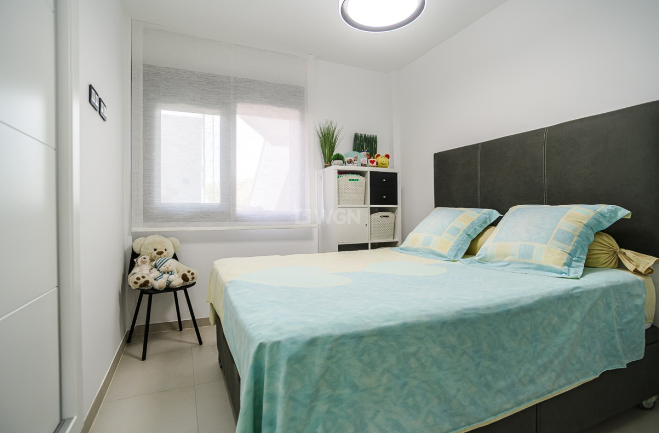 Resale - Apartment / flat - Pilar de la Horadada - Costa Blanca