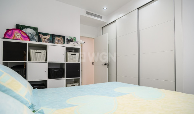 Resale - Apartment / flat - Pilar de la Horadada - Costa Blanca