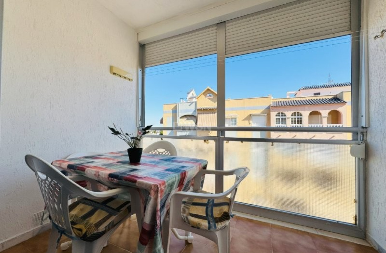 Resale - Apartment / flat - La Mata - Costa Blanca