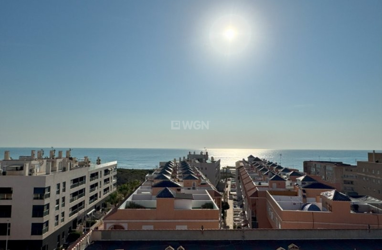 Resale - Apartment / flat - La Mata - Costa Blanca
