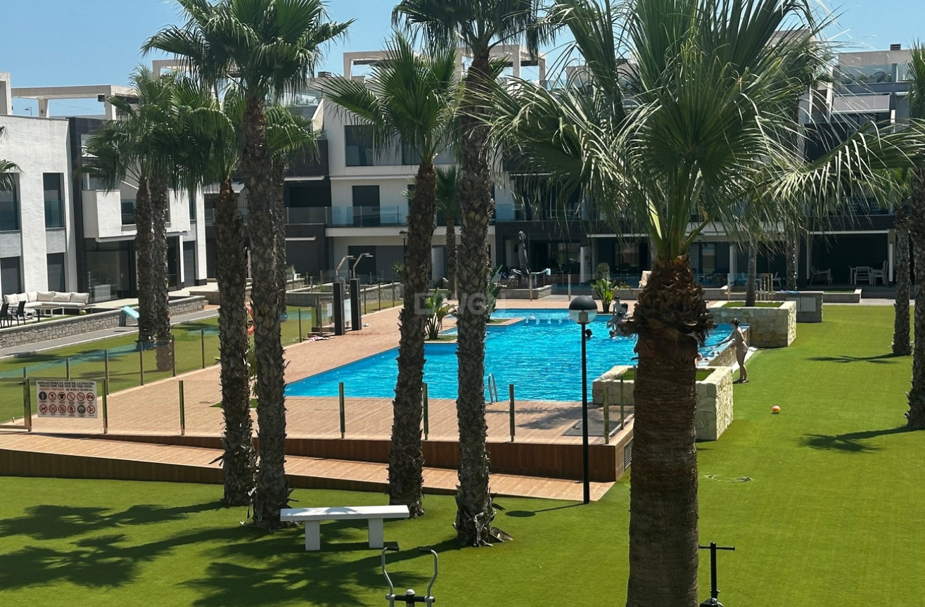 Resale - Penthouse - El Raso