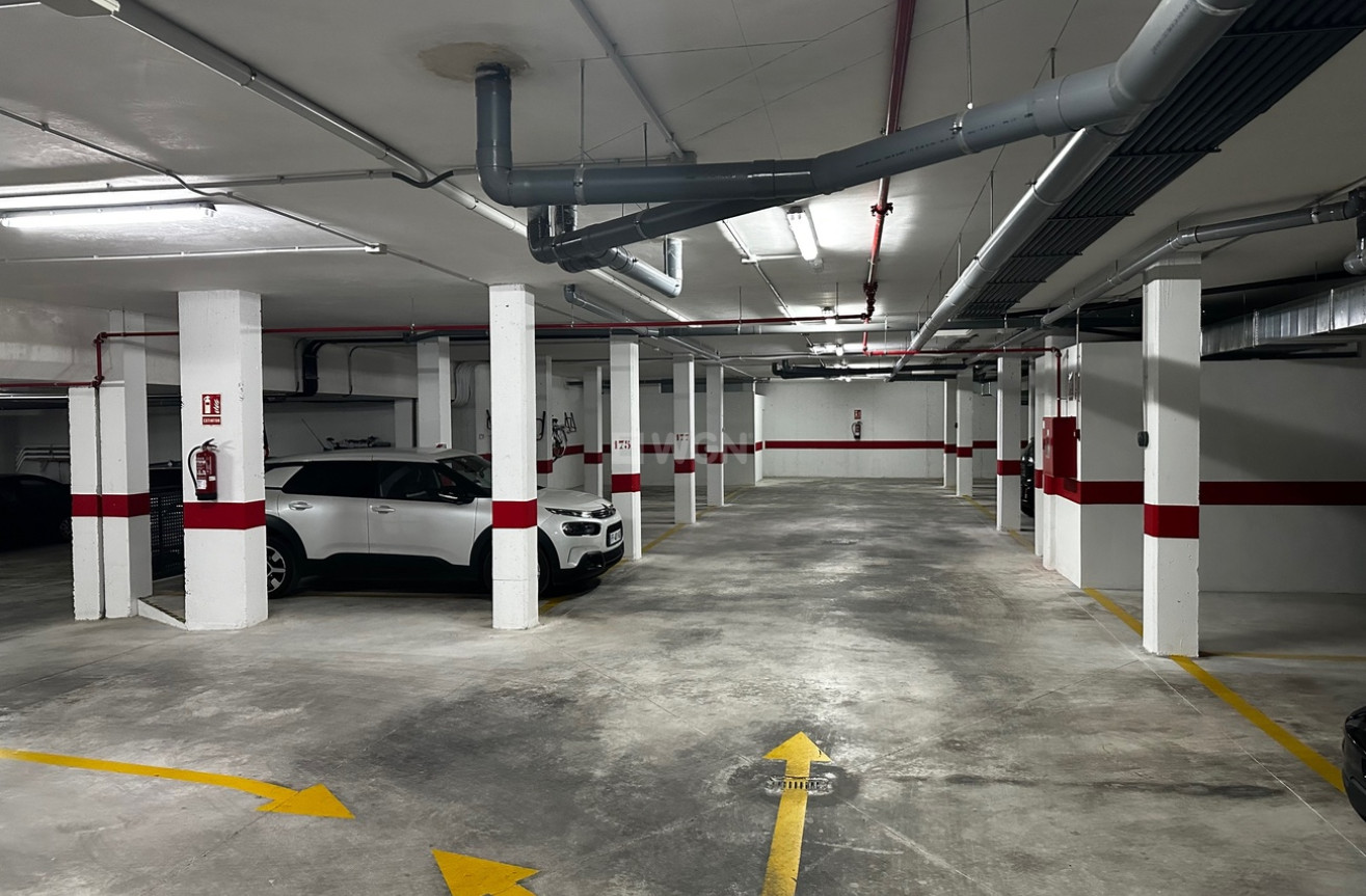 Resale - Penthouse - El Raso