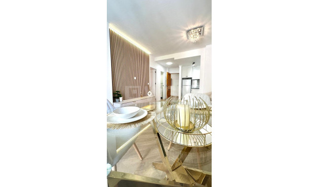 Resale - Apartment / flat - Torrevieja - Centro