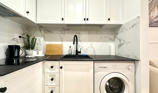 Resale - Apartment / flat - Torrevieja - Centro