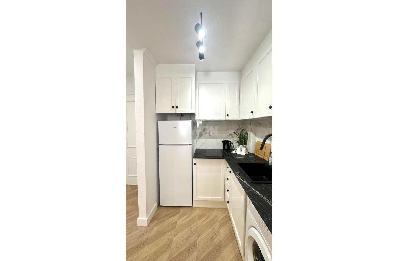 Resale - Apartment / flat - Torrevieja - Centro