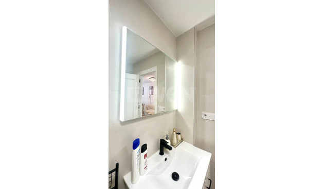 Resale - Apartment / flat - Torrevieja - Centro