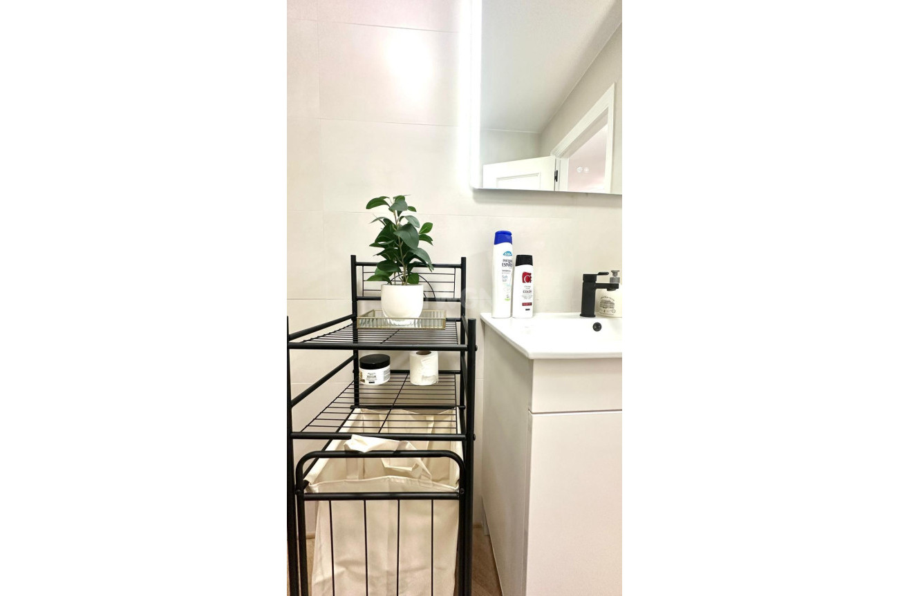 Resale - Apartment / flat - Torrevieja - Centro