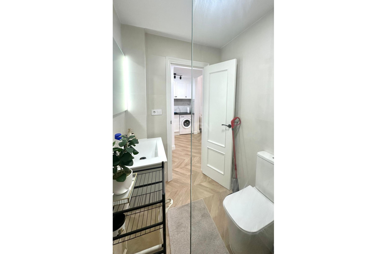 Resale - Apartment / flat - Torrevieja - Centro