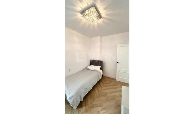 Resale - Apartment / flat - Torrevieja - Centro