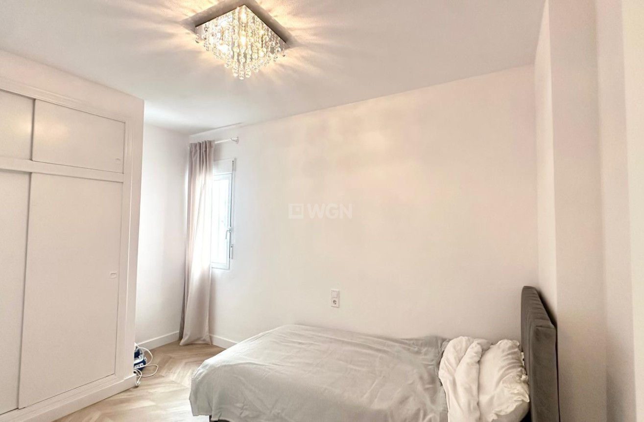 Resale - Apartment / flat - Torrevieja - Centro