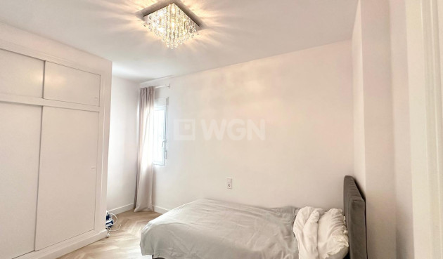 Resale - Apartment / flat - Torrevieja - Centro