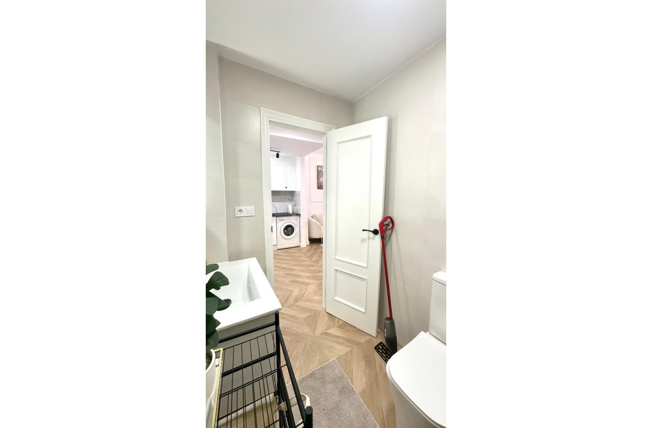 Resale - Apartment / flat - Torrevieja - Centro