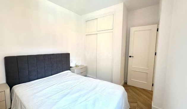 Resale - Apartment / flat - Torrevieja - Centro