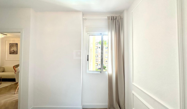 Resale - Apartment / flat - Torrevieja - Centro