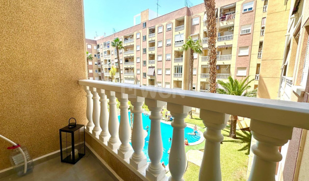 Resale - Apartment / flat - Torrevieja - Centro