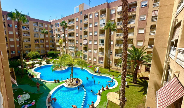 Resale - Apartment / flat - Torrevieja - Centro