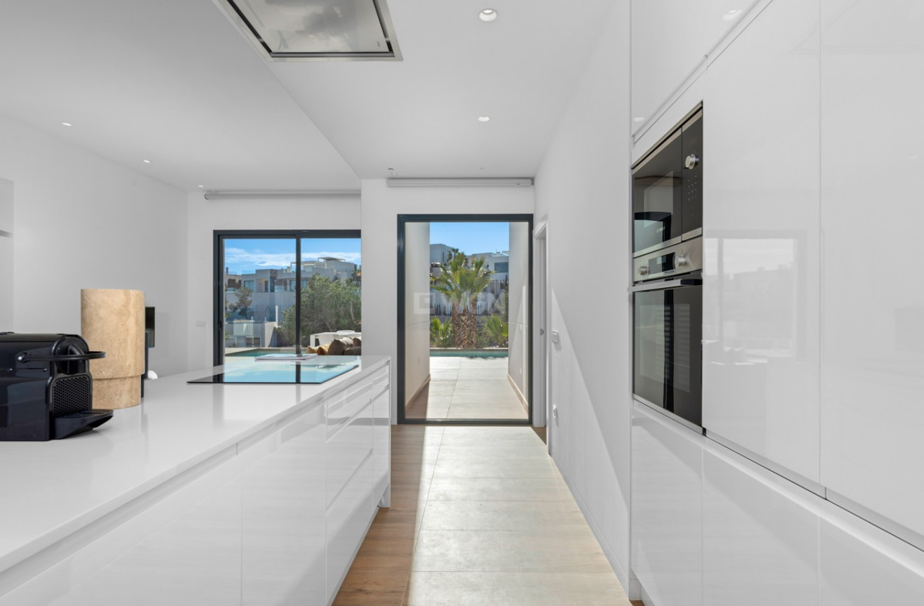 Odsprzedaż - Villa - Las Colinas Golf - Costa Blanca