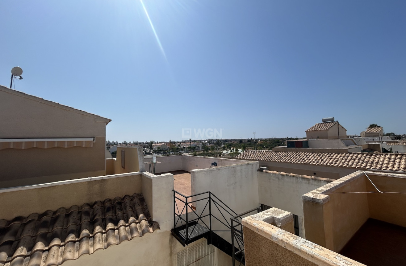 Odsprzedaż - Kamienica - Torrevieja - Costa Blanca