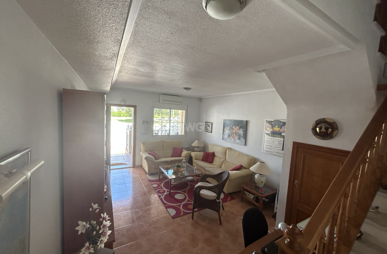 Odsprzedaż - Kamienica - Torrevieja - Costa Blanca