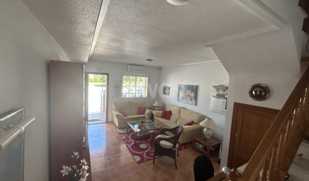 Odsprzedaż - Kamienica - Torrevieja - Costa Blanca