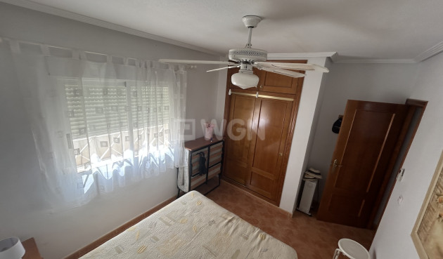 Odsprzedaż - Kamienica - Torrevieja - Costa Blanca