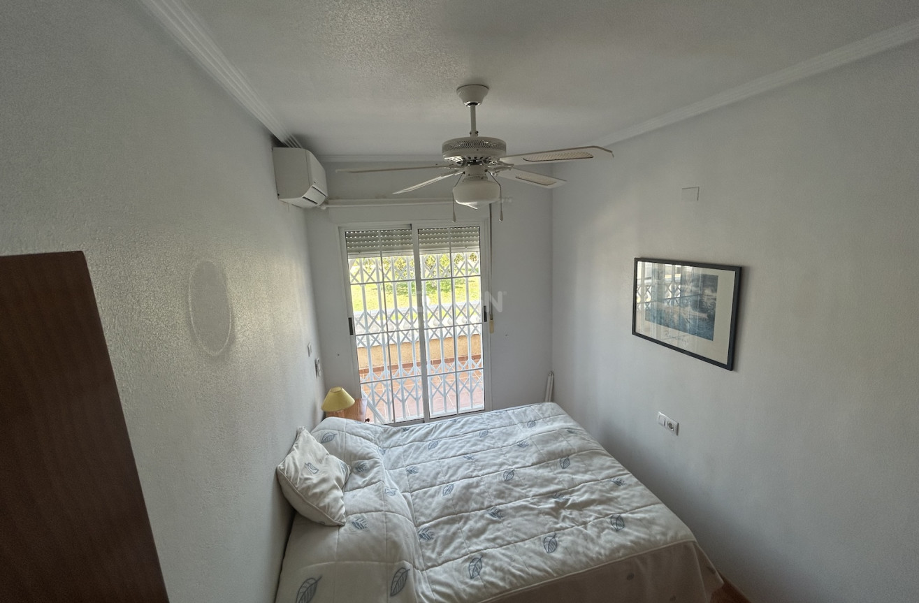 Odsprzedaż - Kamienica - Torrevieja - Costa Blanca