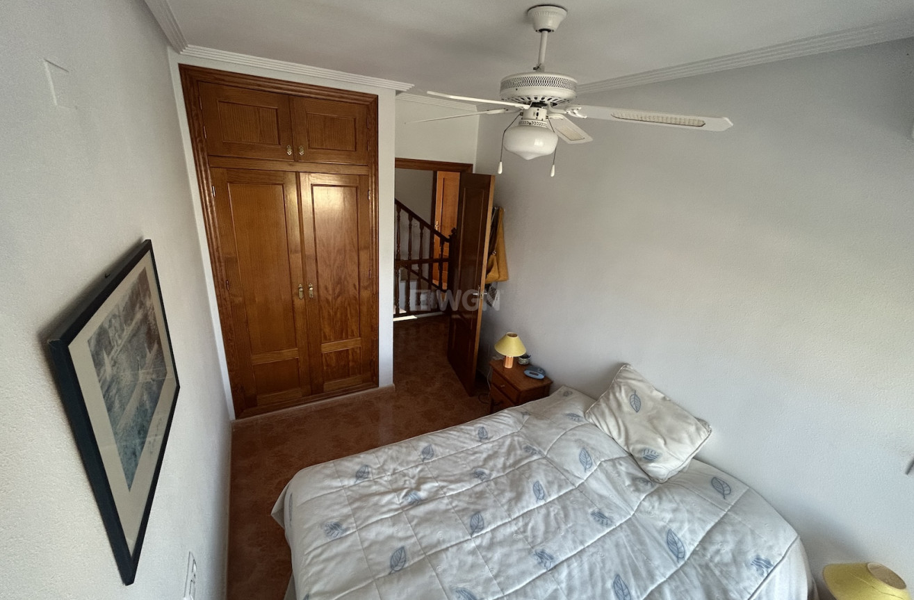 Odsprzedaż - Kamienica - Torrevieja - Costa Blanca