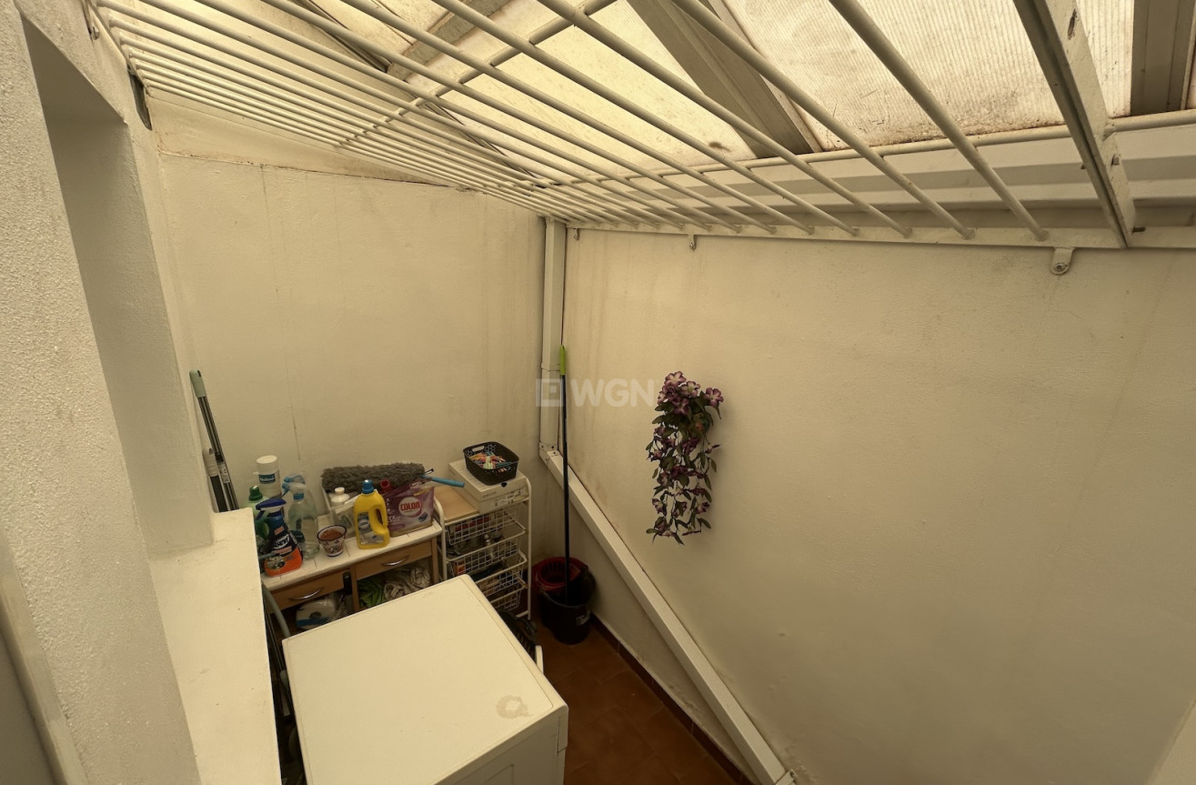 Odsprzedaż - Kamienica - Torrevieja - Costa Blanca