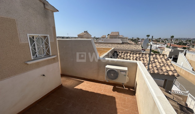 Odsprzedaż - Kamienica - Torrevieja - Costa Blanca