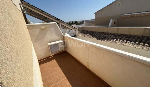 Odsprzedaż - Kamienica - Torrevieja - Costa Blanca