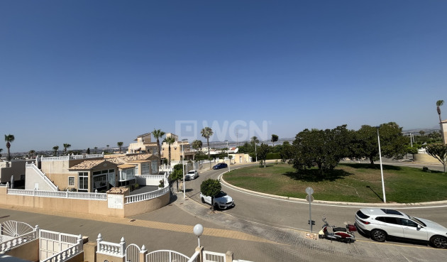 Odsprzedaż - Kamienica - Torrevieja - Costa Blanca