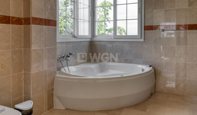 Odsprzedaż - Villa - Lauro Golf - Inland