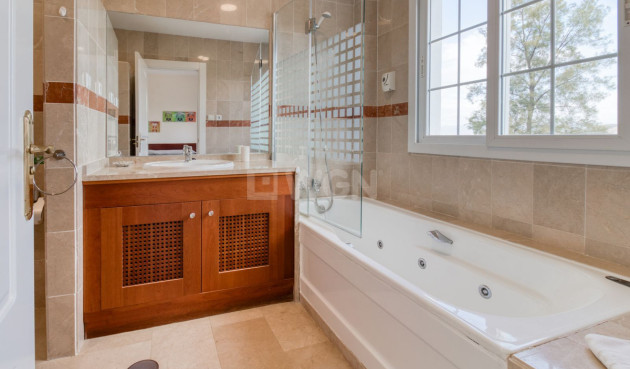 Reventa - Adosado - Alhaurín de la Torre - Inland