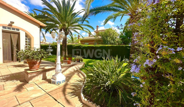 Resale - Villa - Cabo Roig - Costa Blanca