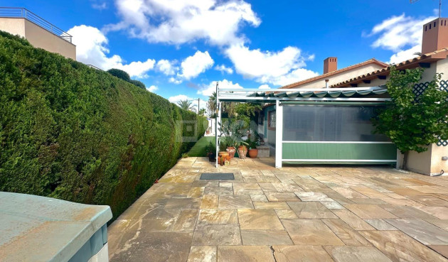 Resale - Villa - Cabo Roig - Costa Blanca