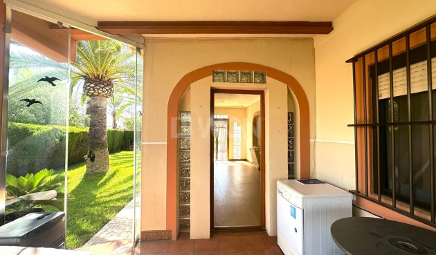 Resale - Villa - Cabo Roig - Costa Blanca