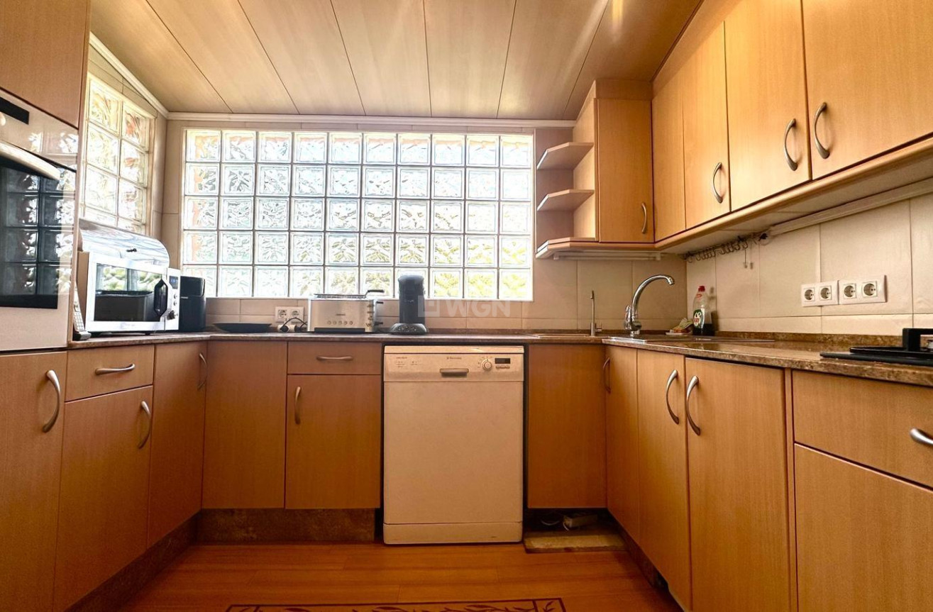 Resale - Villa - Cabo Roig - Costa Blanca