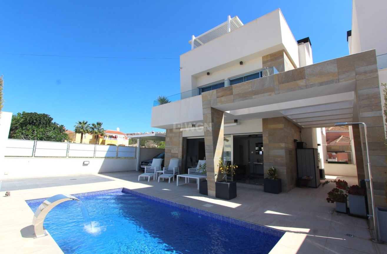 Resale - Villa - Villamartin - El Galan