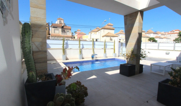 Resale - Villa - Villamartin - El Galan