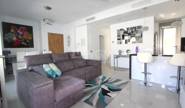 Resale - Villa - Villamartin - El Galan