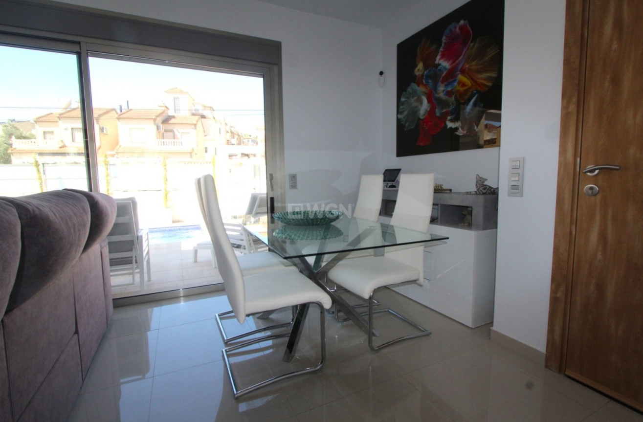 Resale - Villa - Villamartin - El Galan
