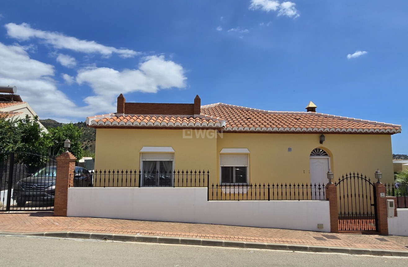 Odsprzedaż - Villa - Alcaucín - Inland